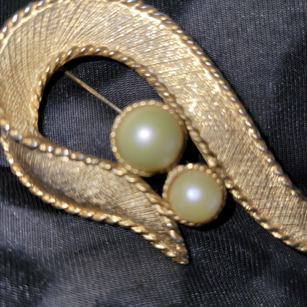 Vintage Sarah Coventry Brooch